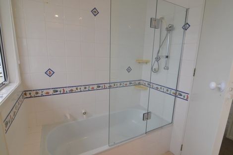 Photo of property in 102 Bramley Drive, Farm Cove, Auckland, 2012