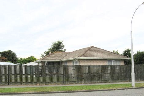 Photo of property in 14 Kuaka Crescent, Bromley, Christchurch, 8062