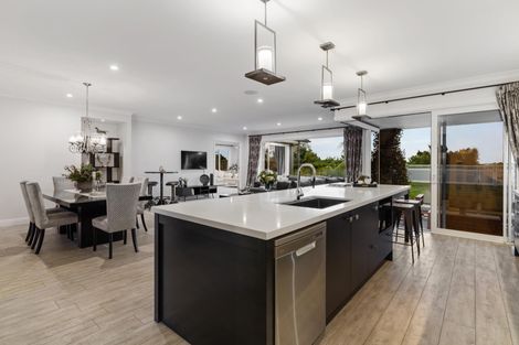 Photo of property in 13 Milano Boulevard, Karaka, Papakura, 2113