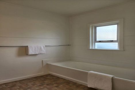 Photo of property in 8 Henui Street, Strandon, New Plymouth, 4312