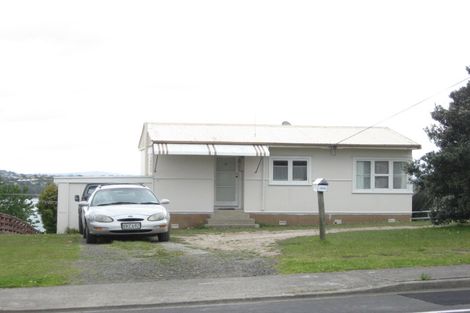 Photo of property in 1004 Whangaparaoa Road, Tindalls Beach, Whangaparaoa, 0930