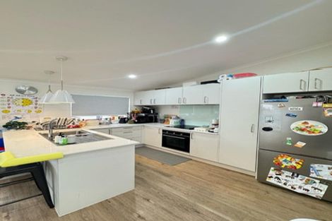 Photo of property in 13e Sealord Place, Clendon Park, Auckland, 2103