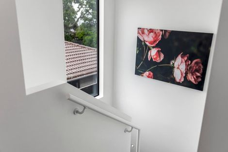 Photo of property in 15 Humariri Street, Point Chevalier, Auckland, 1022