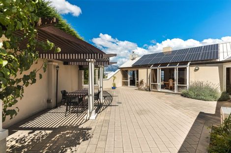 Photo of property in 5 Windsor Place, Queenstown, 9300