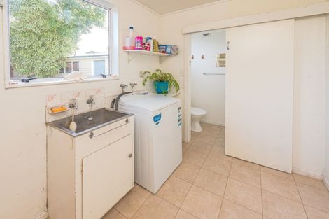 Photo of property in 13 Mason Terrace, Gonville, Whanganui, 4501
