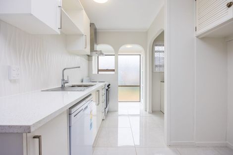 Photo of property in 1 Ranfurly Road, Papatoetoe, Auckland, 2104