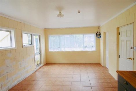 Photo of property in 147 Govett Avenue, Frankleigh Park, New Plymouth, 4310