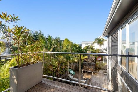 Photo of property in 312a Beverley Terrace, Whangamata, 3620
