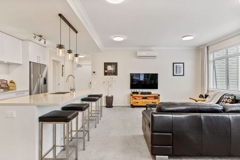 Photo of property in 80 Panorama Heights, Orewa, 0931