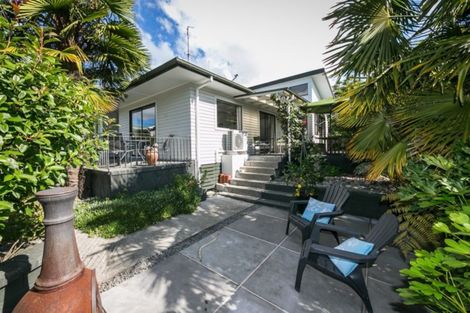 Photo of property in 12 Margaret Avenue, Havelock North, 4130