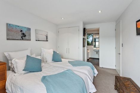 Photo of property in 1/64 Holly Road, St Albans, Christchurch, 8014