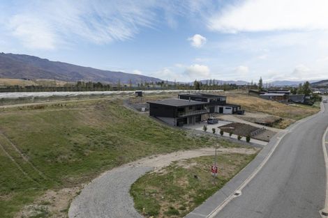 Photo of property in 55 Stratford Drive, Mount Pisa, Cromwell, 9383