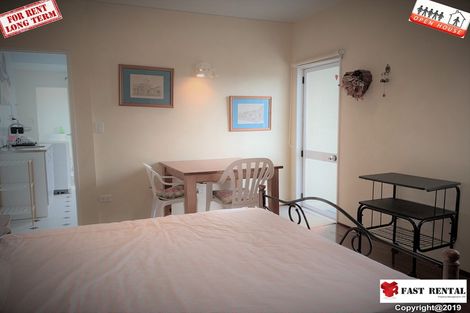 Photo of property in 1/59 Beach Road, Castor Bay, Auckland, 0620