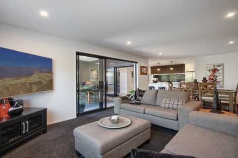 Photo of property in 22 Te Aranga Drive, Papamoa Beach, Papamoa, 3118