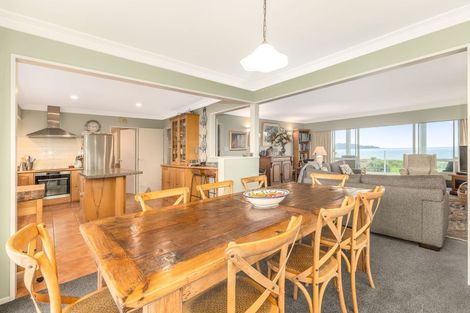 Photo of property in 8 Ara Kuaka, Waikanae Beach, Waikanae, 5036