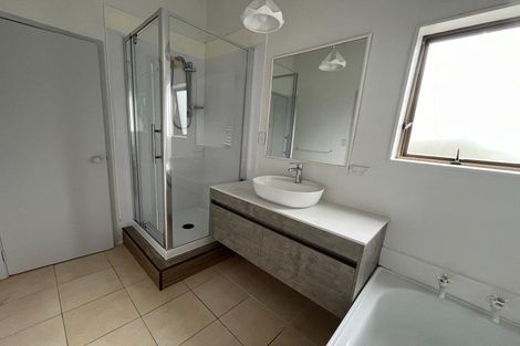 Photo of property in 1/24 Curacao Place, Half Moon Bay, Auckland, 2012