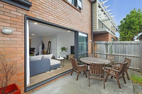 Photo of property in 1/82 Packe Street, Edgeware, Christchurch, 8013