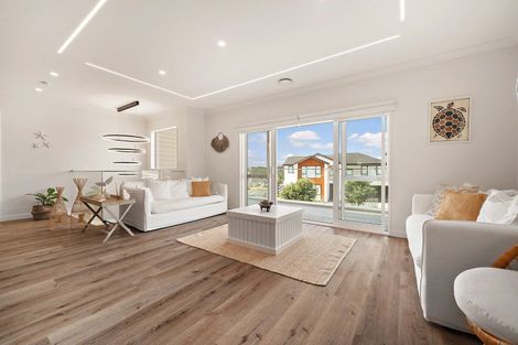 Photo of property in 35 Pacific Heights Road, Orewa, 0931