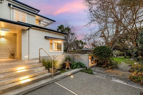 Photo of property in 33 Cheviot Road, Lowry Bay, Lower Hutt, 5013