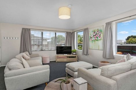 Photo of property in 1/221 Queenspark Drive, Parklands, Christchurch, 8083