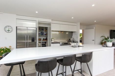 Photo of property in 18 Wentworth Lane, Waiwhakaiho, New Plymouth, 4312