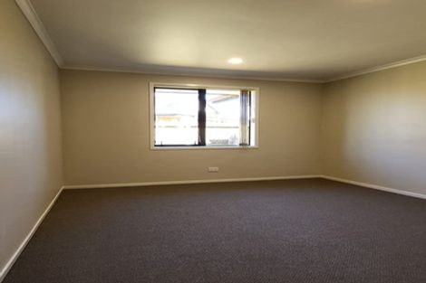 Photo of property in 49 Cyclamen Road, Mangere, Auckland, 2022
