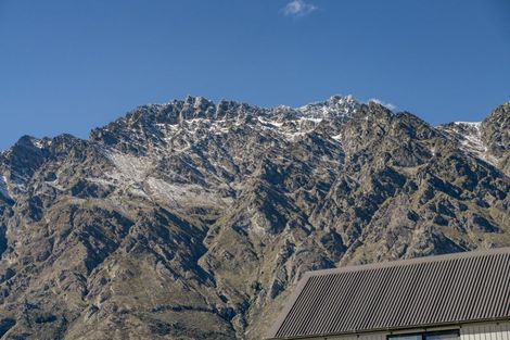 Photo of property in 39 Casterway Crescent, Jacks Point, 9371