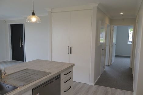 Photo of property in 16 Kahawai Place, Omokoroa, 3114