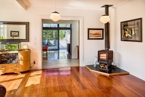 Photo of property in 7 Lochiel Road, Khandallah, Wellington, 6035