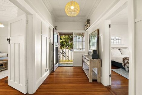 Photo of property in 268 Macandrew Road, Forbury, Dunedin, 9012