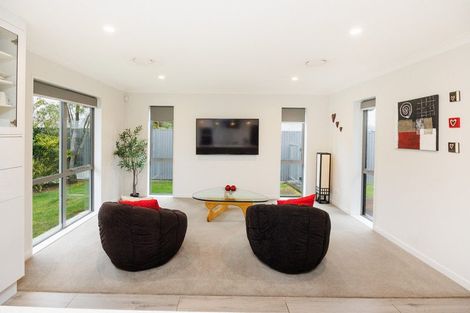Photo of property in 27 Titoki Street, Palmerston North, 4414