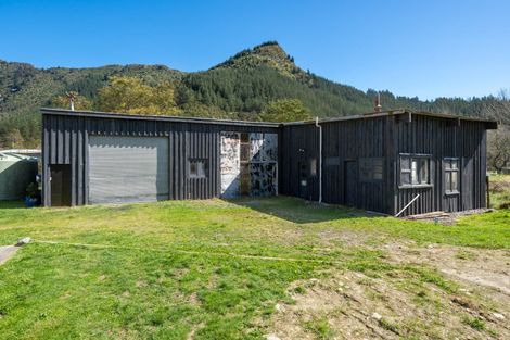 Photo of property in 137 Wakamarina Road, Canvastown, Havelock, 7178