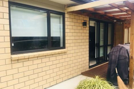 Photo of property in 28 Rohi Place, Flat Bush, Auckland, 2019