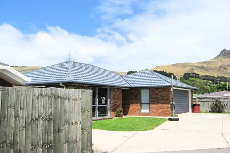 Photo of property in 18 Wendy Place, Heathcote Valley, Christchurch, 8022
