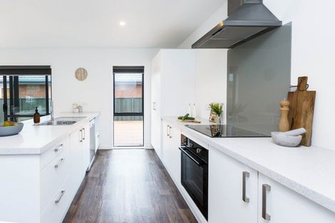 Photo of property in 5 Sunstone Crescent, Brown Owl, Upper Hutt, 5018