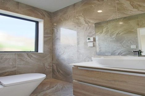 Photo of property in 25c Arrowsmith Drive, Flat Bush, Auckland, 2019