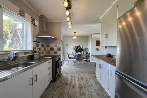 Photo of property in 1/16 Roseburn Place, Pakuranga, Auckland, 2010