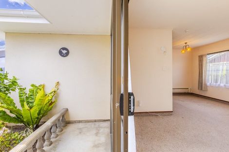 Photo of property in 2/29 Wellesley Road, Napier South, Napier, 4110