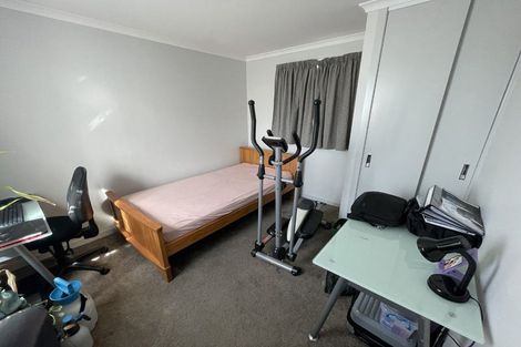 Photo of property in 6 Kuparu Street, Weymouth, Auckland, 2103