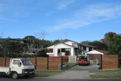Photo of property in 4 Copperfield Terrace, Mellons Bay, Auckland, 2014