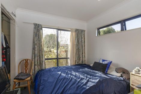 Photo of property in 6 Marlene Avenue, Te Atatu South, Auckland, 0610