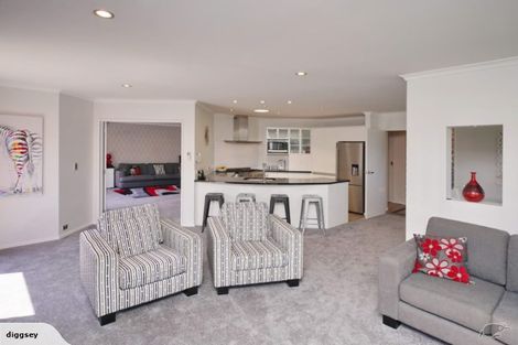 Photo of property in 10 Tawa Place, Parklands, Christchurch, 8083