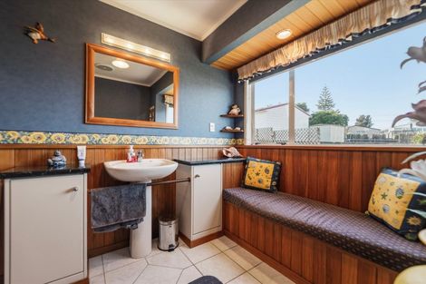 Photo of property in 16 Ngaparaoa Drive, Maketu, Te Puke, 3189