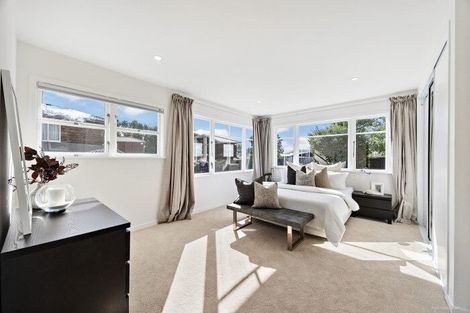Photo of property in 56 Dale Crescent, Pakuranga, Auckland, 2010