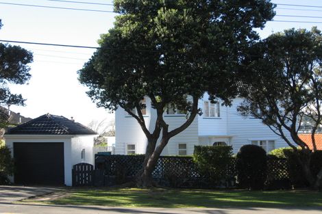 Photo of property in 2 Homewood Avenue, Karori, Wellington, 6012