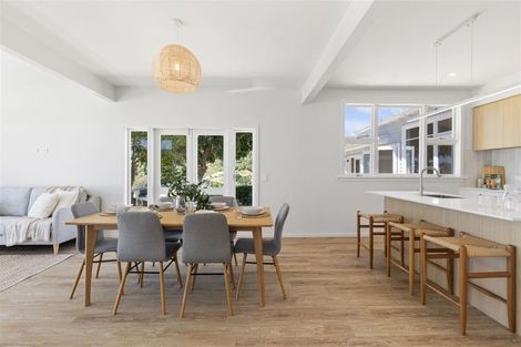 Photo of property in 61 Moncks Spur Road, Redcliffs, Christchurch, 8081