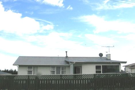 Photo of property in 77 Driver Crescent, Cannons Creek, Porirua, 5024