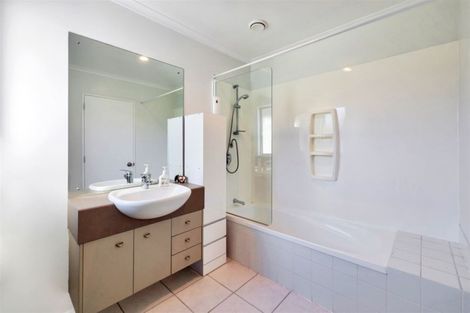 Photo of property in 23 Espalier Drive, Henderson, Auckland, 0612