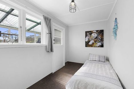 Photo of property in 126 Seddon Street, Naenae, Lower Hutt, 5011
