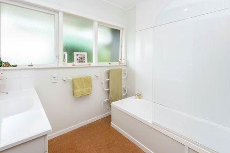 Photo of property in 15 La Perouse Street, Botany Downs, Auckland, 2010